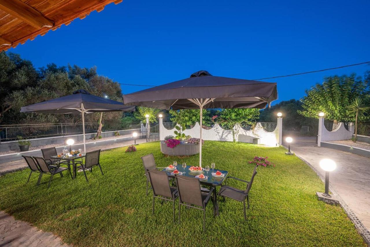 Afroditi Holiday Home - Blue Apartment Svoronata Bagian luar foto