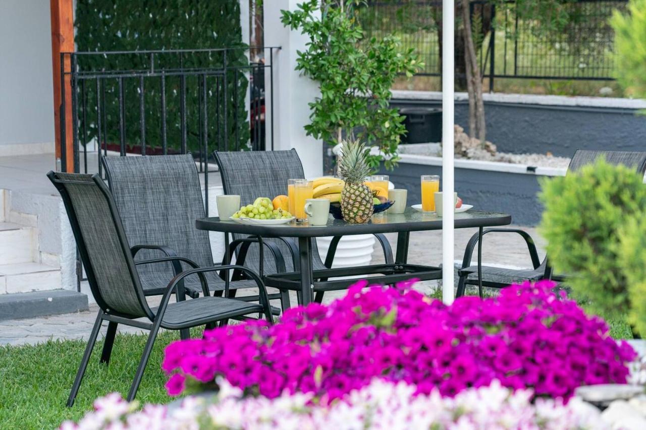 Afroditi Holiday Home - Blue Apartment Svoronata Bagian luar foto