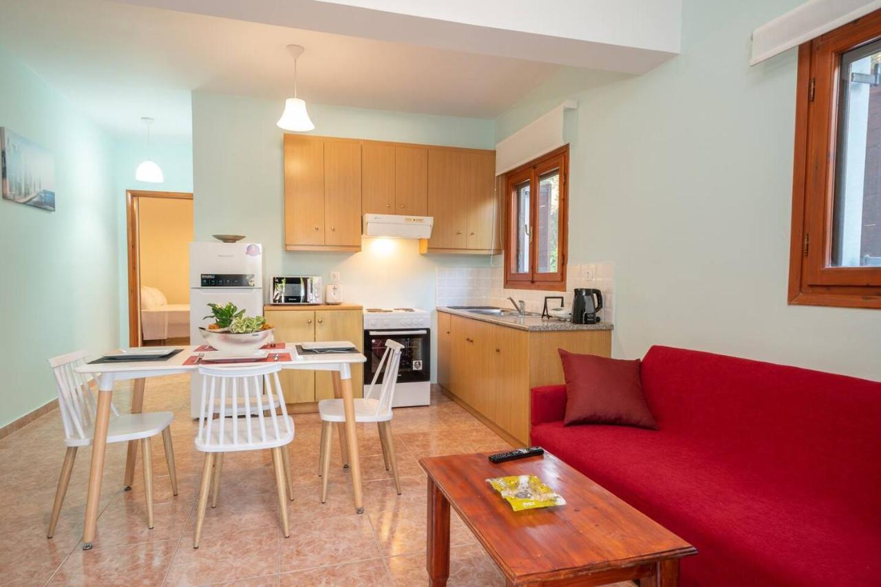 Afroditi Holiday Home - Blue Apartment Svoronata Bagian luar foto