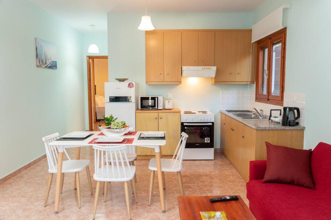 Afroditi Holiday Home - Blue Apartment Svoronata Bagian luar foto